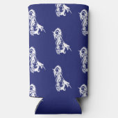 Rode ogen witte draak op blauw seltzer blikjeskoeler (Achterkant)