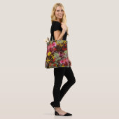 Rode orchideeën. tote bag (Op model)