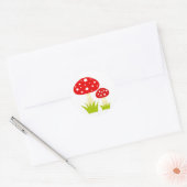 Rode paddenstoelen ronde sticker (Envelop)