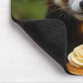 Rode Panda met een verjaardagscupcake Muismat (Hoek)