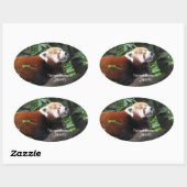 Rode Panda steekt zijn tong uit Ovale Sticker (Vel)