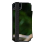 Rode panda zittend op besneeuwd hout incipio iPhone portemonnee hoesje (Agenda Achterkant)