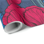 Rode papaver en blauwe cornbloemen op blauw cadeaupapier (Rol Hoek)