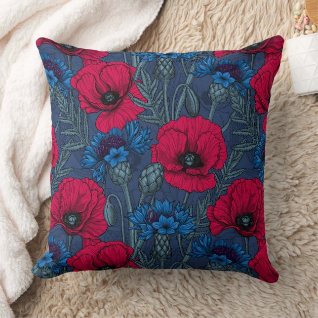 Rode papaver en blauwe cornbloemen op blauw kussen (Deken)