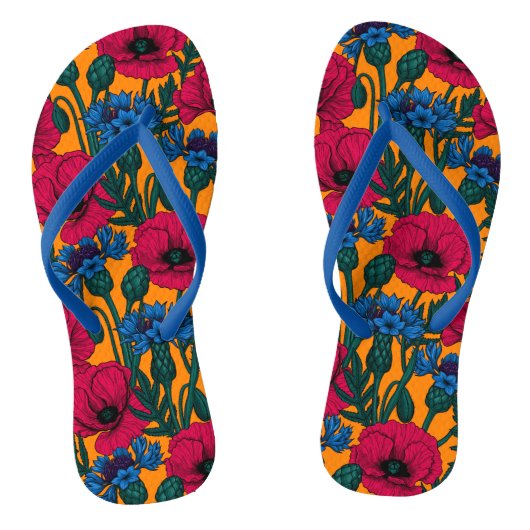 Rode papaver en blauwe cornbloemen op sinaasappel teenslippers (Voetbed)