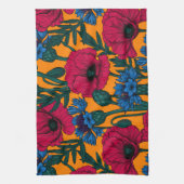 Rode papaver en blauwe cornbloemen op sinaasappel theedoek (Verticaal)