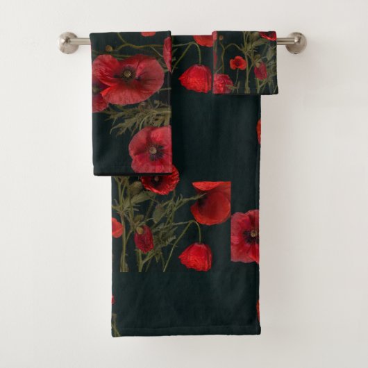 Rode papaver op zwart bad handdoek (Insitu)