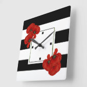 Rode papaver op zwarte & witte achtergrond vierkante klok (Hoek)