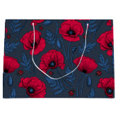 Rode papavers en ladybugs op donkerblauw groot cadeauzakje (Voorkant)