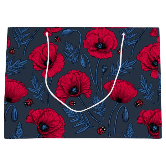 Rode papavers en ladybugs op donkerblauw groot cadeauzakje (Voorkant)