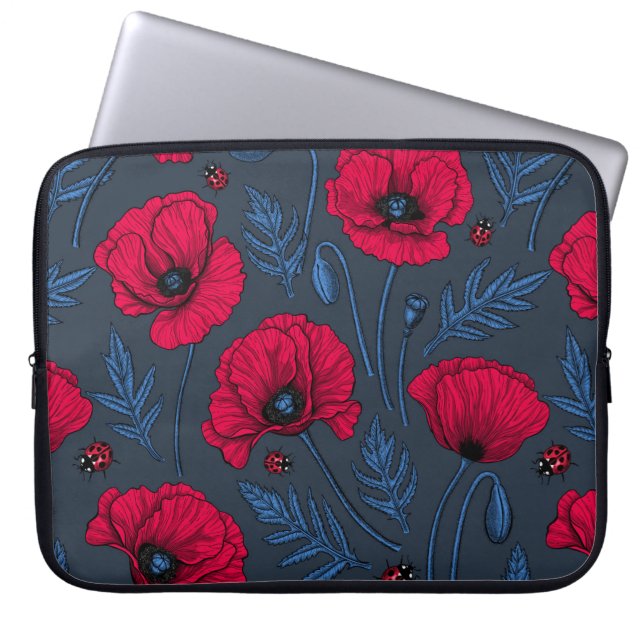 Rode papavers en ladybugs op donkerblauw laptop sleeve (Voorkant)