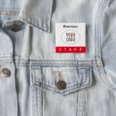 Rode Personeel Pin Achternaam Badge Square Logo Bu Vierkante Button 5,1 Cm (In situ)