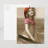 Rode Pet en zeilboot Briefkaart (Voorkant / Achterkant)