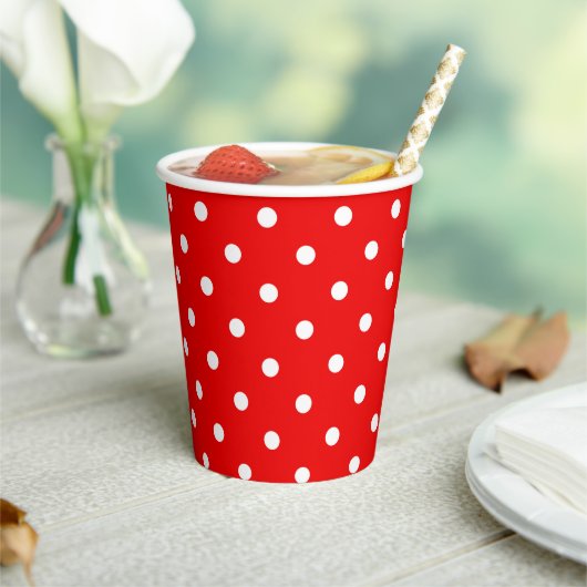 Rode polka stip papieren bekers (Insitu)