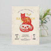 rode pompoen en kat Halloween Party Gold Folie Uitnodiging (Staand Voorkant)