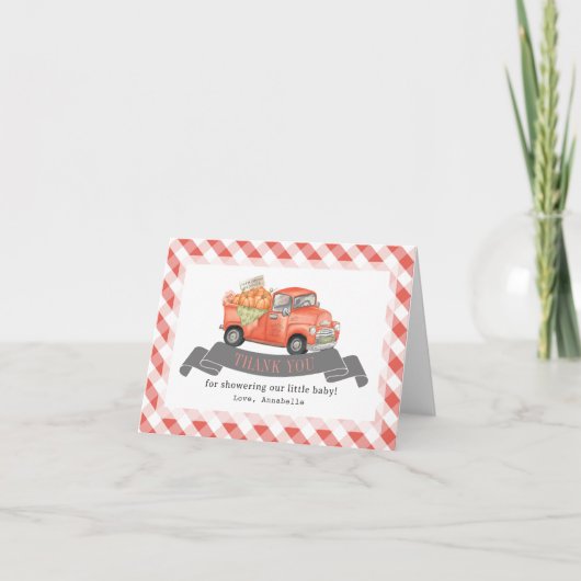 Rode pompoen vrachtwagen Gingham Baby shower Bedankkaart (Voorkant)