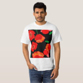 Rode poppies op zwarte achtergrondafbeelding t-shirt (Voorkant volledig)