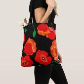Rode poppies op zwarte achtergrondafbeelding tote bag (Dichtbij)