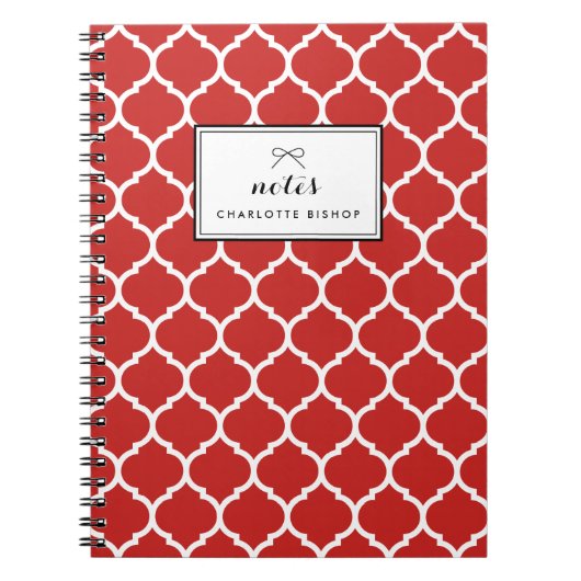 Rode Quatrefoil patroon gepersonaliseerd Notitieboek (Voorkant)