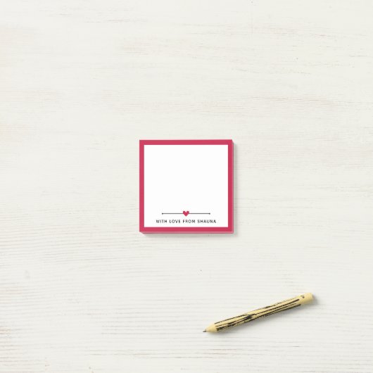 Rode rand en hart met liefde van post-it® notes (Op bureau)