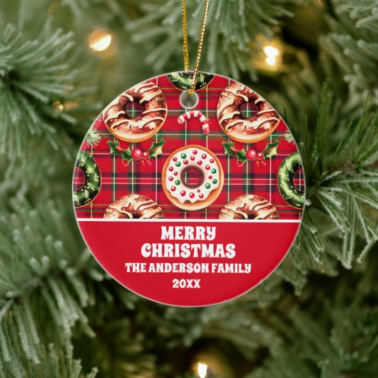 Rode Retro Kerst Donuts Rode Tartan Plaid Keramisch Ornament (Boom)