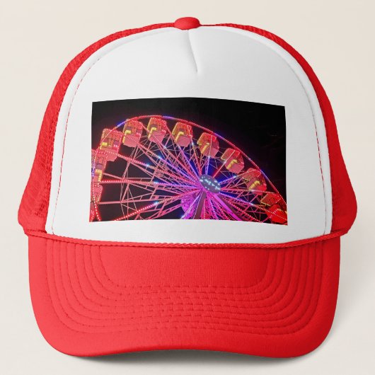 Rode reuzenrad trucker pet (Voorkant)