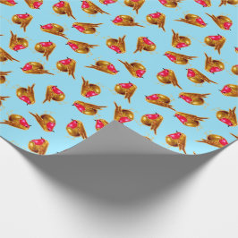 Rode robins met kerstavaar blauw cadeaupapier
