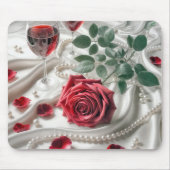 Rode roos en wijn op wit satijn muismat (Voorkant)