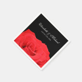 Rode roos en zwarte gepersonaliseerde bruiloft servet (Hoek)
