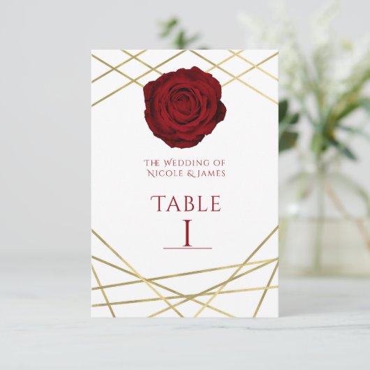 Rode Roos & Gouden Lijnen Bloemen Elegant Tafelnum Kaart (Staand voorkant)