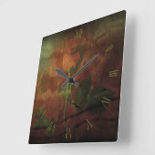 Rode roos op grijze achtergrond vierkante klok (Hoek)