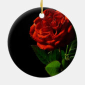 Rode Roos op Zwarte Bloemen Keramisch Ornament (Achterkant)