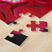Rode roos op zwarte.jpg legpuzzel (Zijkant)