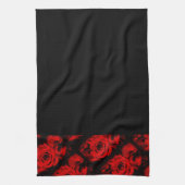 Rode roos trim op zwarte hand of keukenhanddoek (Verticaal)