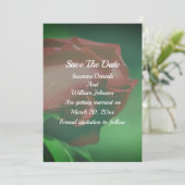 Rode Roosknop Bloemen Bruiloft Save The Date (Staand voorkant)