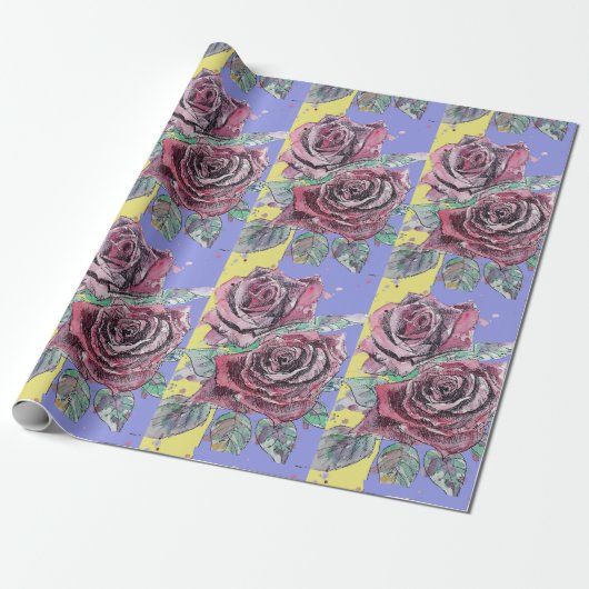 Rode Rose Paarse lentebloemen Waterverf Cadeaupapier (Uitgerold)