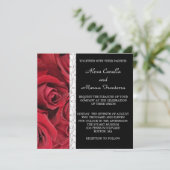 Rode Rose-weddenschap met hartongevallen Kaart (Staand voorkant)