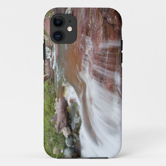 Rode rots in Baring Creek in Glacier National Case-Mate iPhone Case (Achterkant)