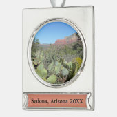 Rode rotsen en cactussen I Verzilverd Banner Ornament (Links)