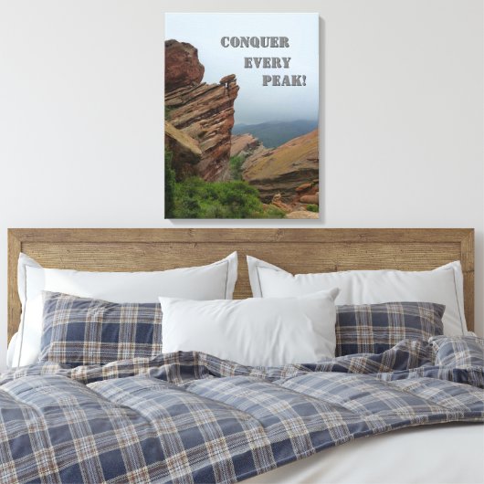 Rode rotsen stijgen: verover elke piek canvas afdruk (Insitu (Slaapkamer))