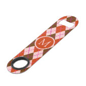 Rode Roze en Bruine Argyle Patroon Monogram Speed Flessenopener (Voorkant Gekanteld)