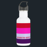 Rode, roze en Paarse streepjespatroon Waterfles<br><div class="desc">Blijf gehydrateerd in stijl met de rode, roze en Paarse streepjespatroon roestvrijstalen waterfles. Met een gedurfd gestreept ontwerp houdt dit duurzame en geïsoleerde flesje uw drinken op de juiste temperatuur en voegt het een levendig tintje toe aan uw dagelijkse routine. Perfect voor werk, reizen, workouts of als een stijlvol cadeau...</div>
