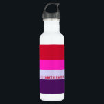 Rode, roze en Paarse streepjespatroon Waterfles<br><div class="desc">Blijf gehydrateerd in stijl met de rode, roze en Paarse streepjespatroon roestvrijstalen waterfles. Met een gedurfd gestreept ontwerp houdt dit duurzame en geïsoleerde flesje uw drinken op de juiste temperatuur en voegt het een levendig tintje toe aan uw dagelijkse routine. Perfect voor werk, reizen, workouts of als een stijlvol cadeau...</div>