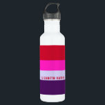 Rode, roze en Paarse streepjespatroon Waterfles<br><div class="desc">Blijf gehydrateerd in stijl met de rode, roze en Paarse streepjespatroon roestvrijstalen waterfles. Met een gedurfd gestreept ontwerp houdt dit duurzame en geïsoleerde flesje uw drinken op de juiste temperatuur en voegt het een levendig tintje toe aan uw dagelijkse routine. Perfect voor werk, reizen, workouts of als een stijlvol cadeau...</div>