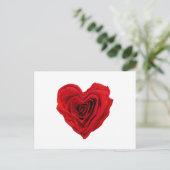 Rode roze met een hartvorm briefkaart (Staand voorkant)