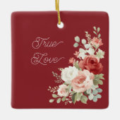 Rode Roze Rozen Bloemige Echte Liefde Kerstmis Keramisch Ornament (Voorkant)