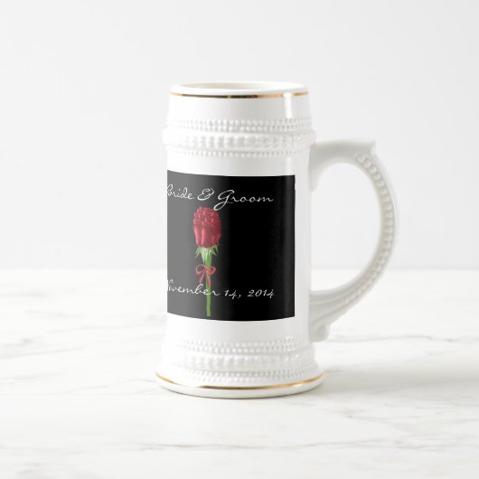 Rode Rozen Bruid en Bruidegom Trouwdatum Stein Bierpul (Rechts)