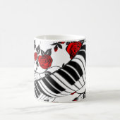Rode rozen en pianosleutels, oogvangst! koffiemok (Center)