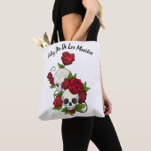 Rode rozen en Skulls Happy Day of the Dead Tote Bag (Dichtbij)