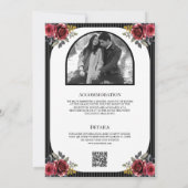 Rode Rozen Gotisch Skelet Koppel QR Code Bruiloft Kaart (Achterkant)
